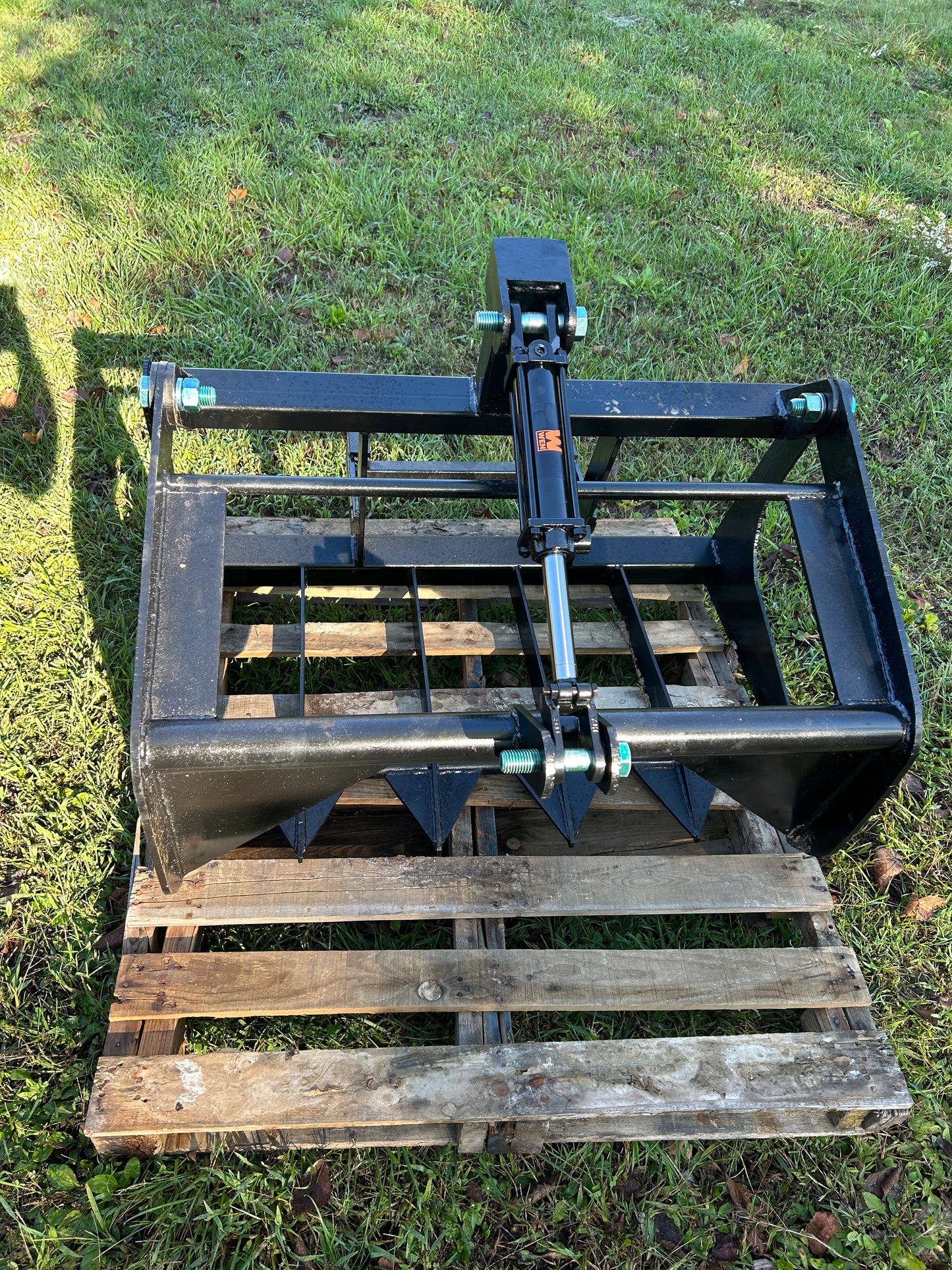 48” brush grapple